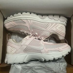 Nike Vomero Sneakers